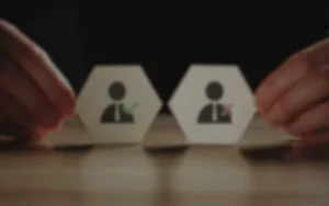 picture-differentiate-qualified-and-unqualified