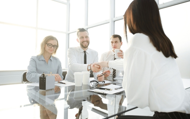 Sourcing-the-Best-Sales-Candidates-for-Your-Position