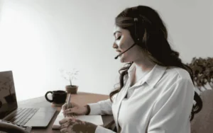 outsourced-customer-support-representative
