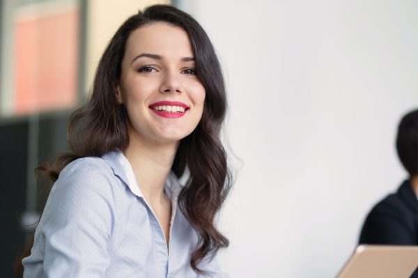 a-appointment-setter-using-tablet-to-gather-information